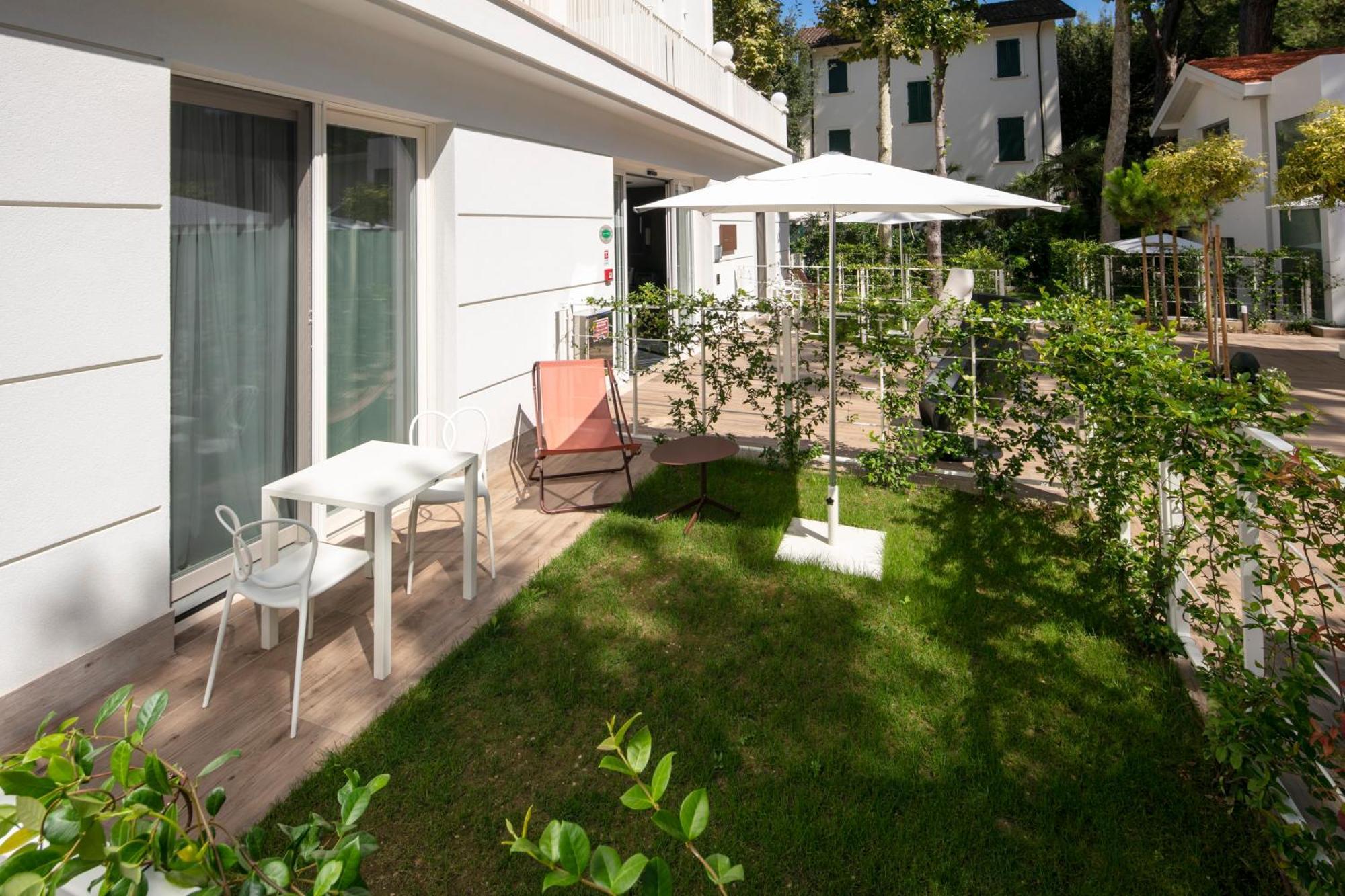 Elegance Riccione Aparthotel Eksteriør bilde